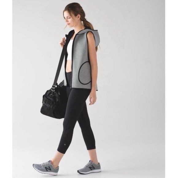 Lululemon Insculpt Reversible Gray Black Scuba Zip Up Hooded Vest Size Small - Picture 2 of 7